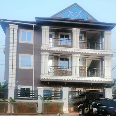 Terra Santa Lodgings Аккра Екстер'єр фото